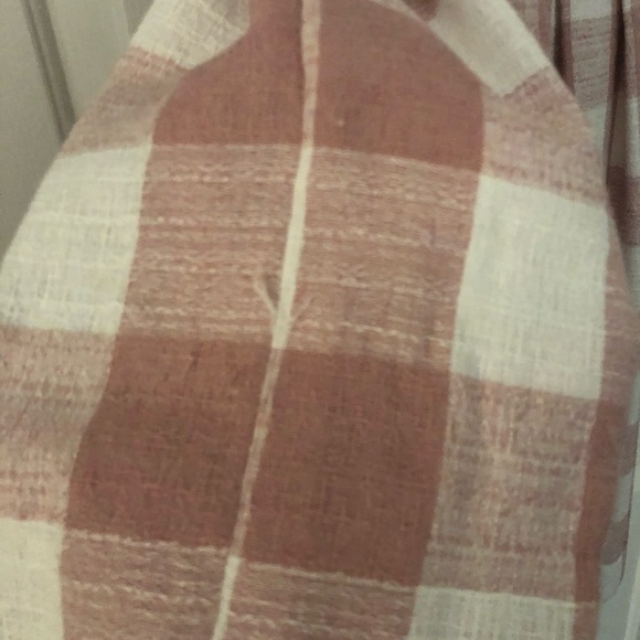 Gal Meets Glam Polly - Picture 6 of 8